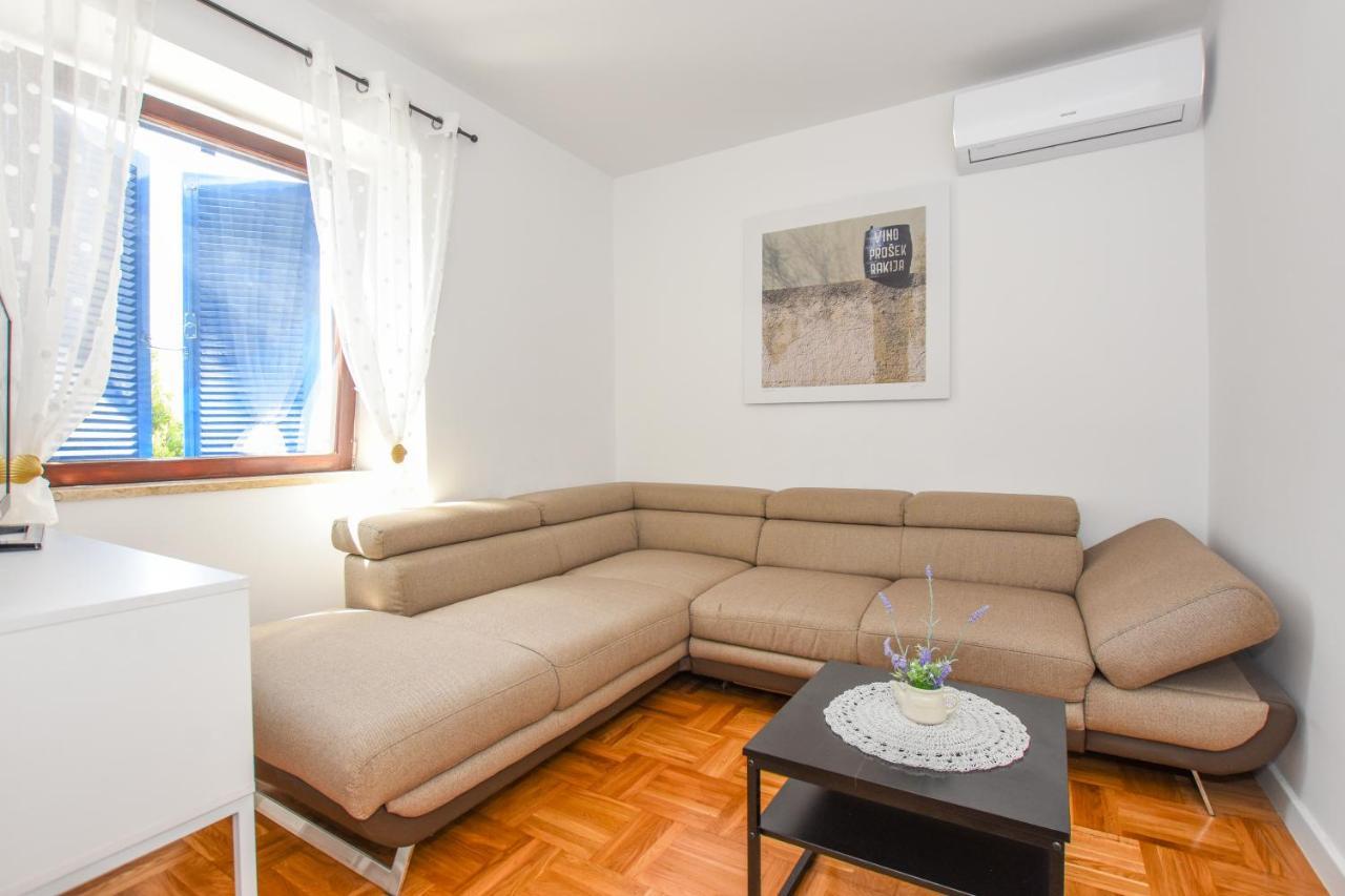 Apartment Sidro Pag Town Exterior photo